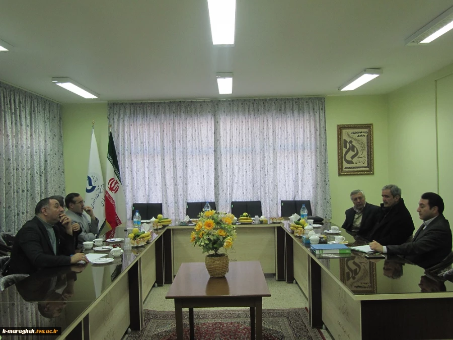 دومین جلسه خیرین شهرستان مراغه در محل آموزشکده 4