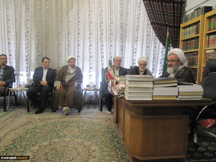 دیدار دکتر اعظمی و جمعی از کارکنان آموزشکده با امام جمعه شهرستان مراغه 3