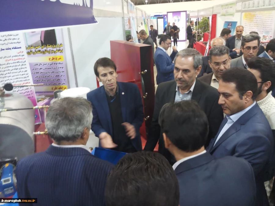 بازدید معاونت محترم استاندار و فرماندار ویژه مراغه و ریاست محترم مرکز از غرفه نمایشگاه ربع رشیدی در تبریز 5