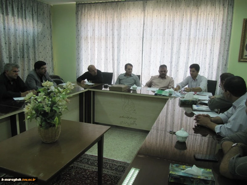 نشست کمیته ثبت نام در خصوص دانشجویان جدید الورود سال 98 2