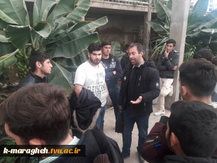 بازدید جمعی از دانشجویان رشته امور باغی از گلخانه هنرستان کشاورزی مراغه 3