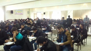بازدید سرپرست دانشکده از روند برگزاری امتحانات نیمسال اول سالتحصیلی99-98 4