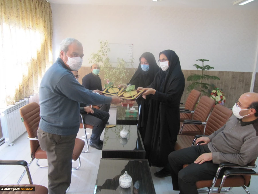 مراسم تقدیر از همکاران زن شاغل در دانشکده فنی و کشاورزی مراغه بمناسبت میلاد حضرت فاطمه الزهرا(س) 2