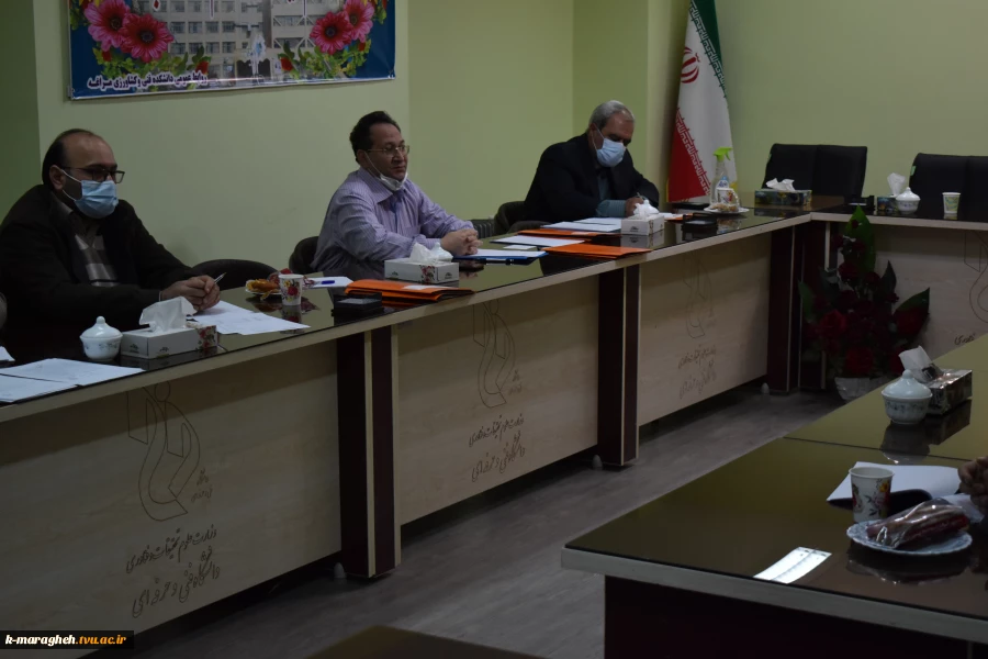 نشست کمیته مصاحبه و تعیین صلاحیت های علمی متقاضیان مدرس مدعوی آزاد 
 3