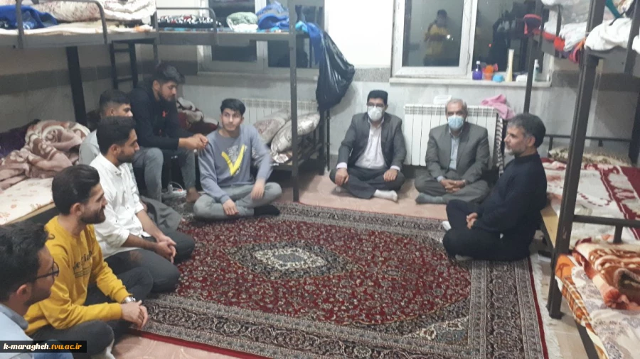بازدید سر زده ریاست محترم دانشکده از خوابگاه دانشجویی دانشکده فنی و کشاورزی مراغه 2
