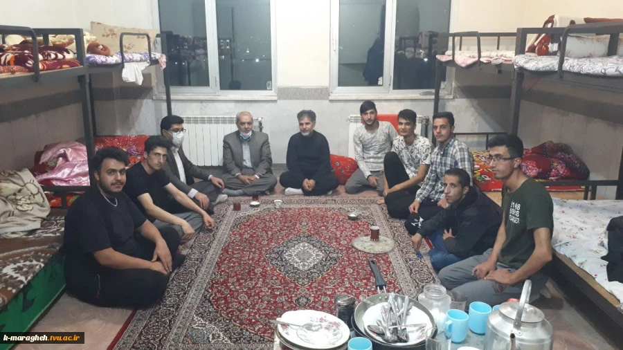 بازدید سر زده ریاست محترم دانشکده از خوابگاه دانشجویی دانشکده فنی و کشاورزی مراغه 3