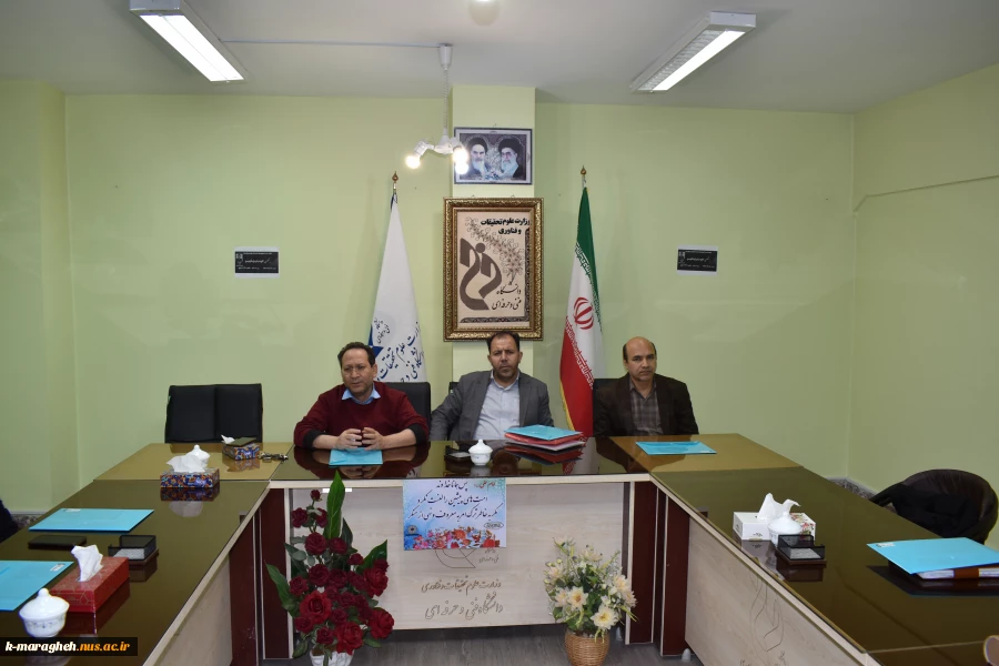 برگزاری سمینار آشنایی با اصول و تولید عرقیات از گیاهان دارویی با محوریت کارآفرینی در منطقه برای دانشجویان دانشکده فنی و کشاورزی مراغه 3