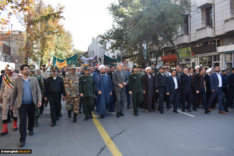 حضور پر شور  اساتید،کارکنان و دانشجویان دانشکده فنی و کشاورزی مراغه در یوم الله 13 آبان ماه 6