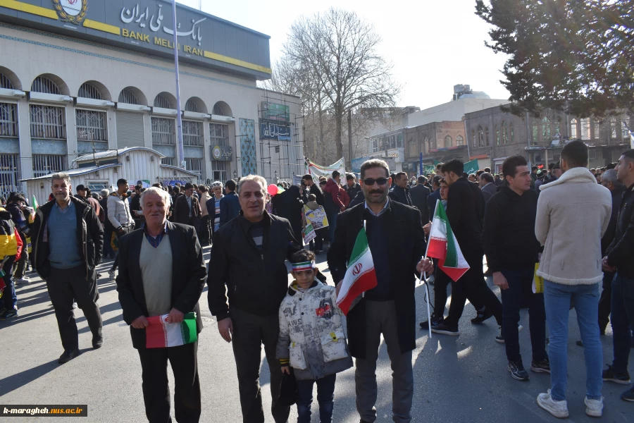 حضور پرشور دانشگاهیان آموزشکده های فنی پسران و دختران مراغه در جشن پیروزی انقلاب و راهپیمایی یوم‌الله 22 بهمن

 3