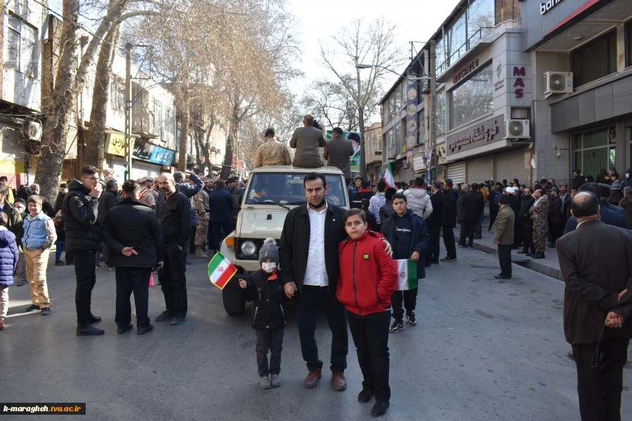 حضور پرشور دانشگاهیان آموزشکده های فنی پسران و دختران مراغه در جشن پیروزی انقلاب و راهپیمایی یوم‌الله 22 بهمن

 4