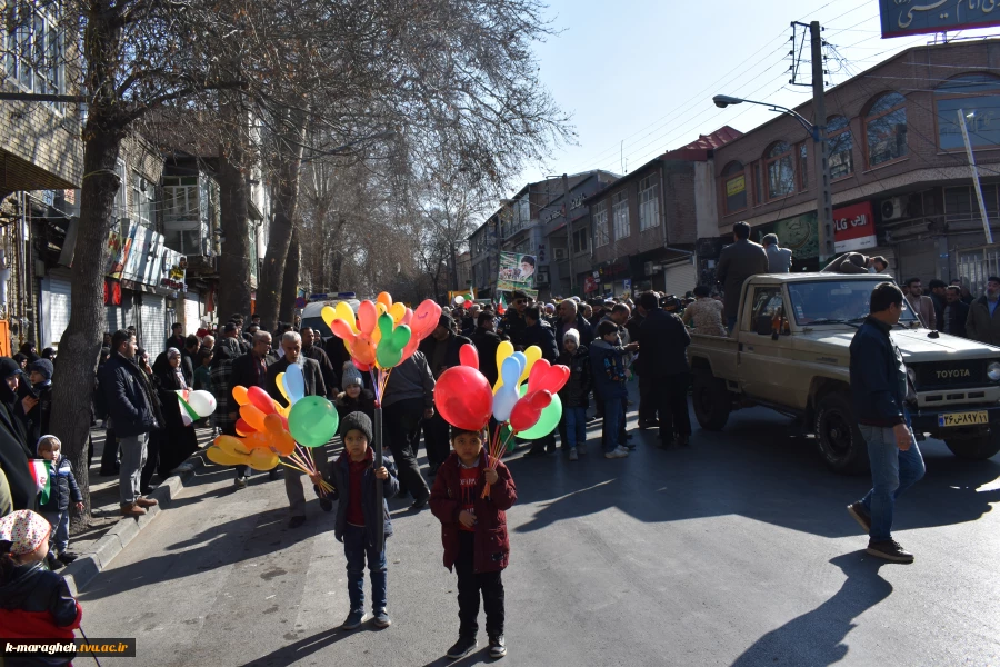 حضور پرشور دانشگاهیان آموزشکده های فنی پسران و دختران مراغه در جشن پیروزی انقلاب و راهپیمایی یوم‌الله 22 بهمن

 7