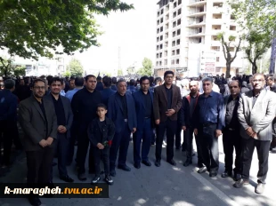 حضور دانشگاهیان آموزشکده های پسران و دختران مراغه و آموزشکده فنی و حرفه ای شماره ۲تبریز در مراسم تشییع پیکر مطهر استاندار فقید شادروان دکتر مالک رحمتی
جمعه ۴ خرداد ماه، میدان استاد کریمی مراغه ای 
  2