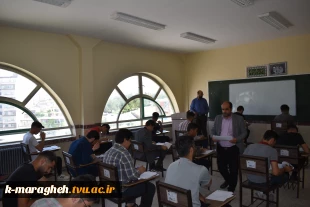 بازدید دکتر بهمن رحمتی نژاد سرپرست دانشکده از روند برگزاری امتحانات نیمسال دوم سالتحصیلی 1403-1402 7