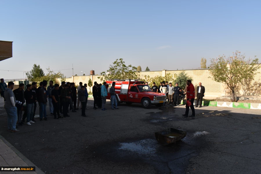 برگزاری مانور زلزله و کارگاه آموزشی ایمنی در آموزشکده ملی مهارت واحد مراغه 2