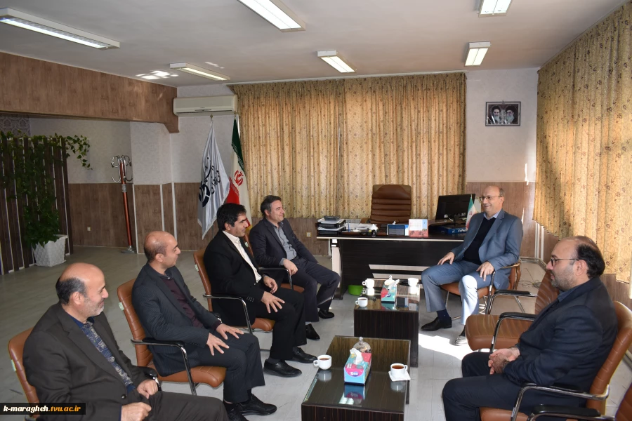 حضور ارزشمند ریاست دانشگاه ملی مهارت واحد استان آذربایجان شرقی در آموزشکده و بازدید از بخش‌های مختلف 11