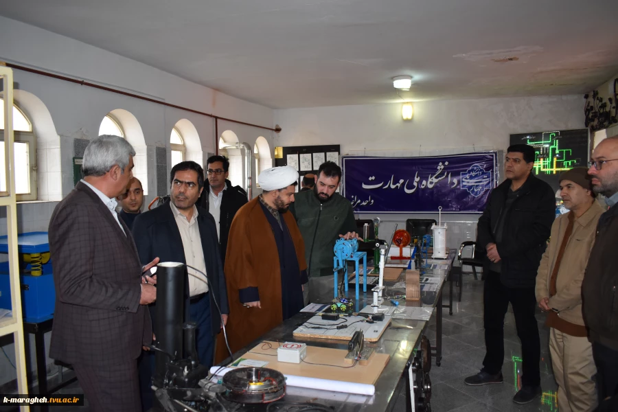 بازدید فرماندار ویژه شهرستان مراغه از آموزشکده ملی مهارت واحد مراغه
 5