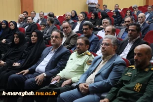 همایش بزرگداشت هفته دولت و تجلیل از کارمندان نمونه ادارات شهرستان مراغه 5