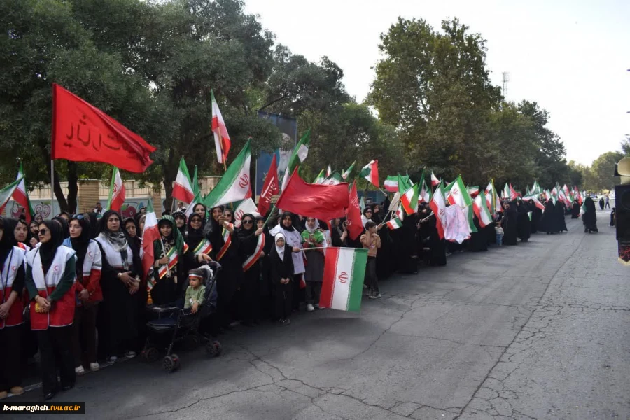 حضور مقتدرانه جانفدایان میهن در مراسم بزرگداشت هفته دفاع مقدس
 3